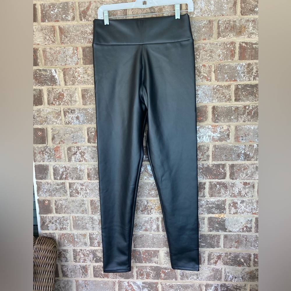 Woman's Robert Matthew Leggings Faux Leather Size XL black NWT high waist